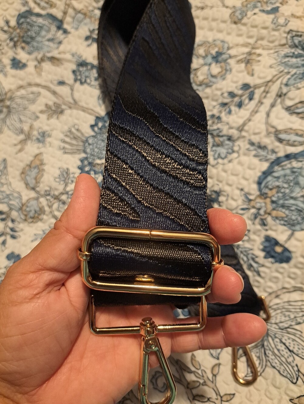 Pom Pom London 2" Crossbody Strap NWOT - Picture 2 of 4
